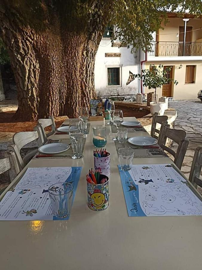 Lovely Studio In Strinilas With Its Own Pool Esterno foto