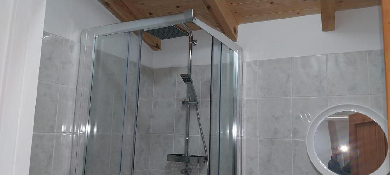 Lovely Studio In Strinilas With Its Own Pool Esterno foto
